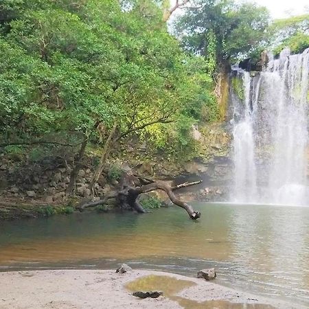 Hostel Dodero 利比里亚 外观 照片