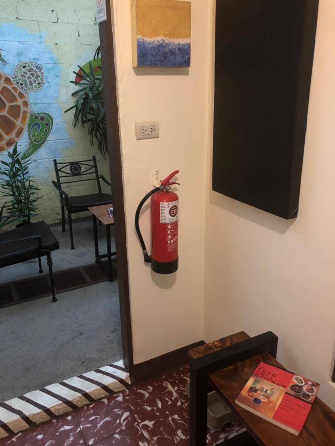Hostel Dodero 利比里亚 外观 照片