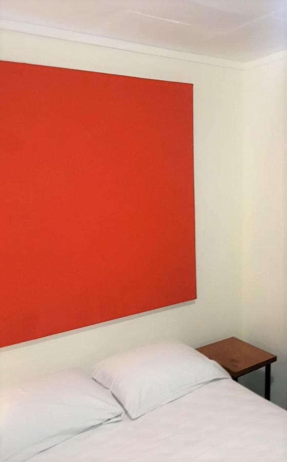 Hostel Dodero 利比里亚 外观 照片