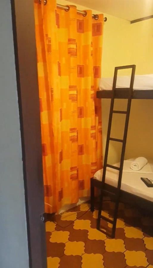 Hostel Dodero 利比里亚 外观 照片