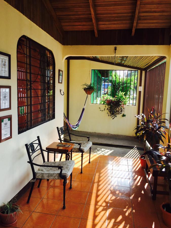 Hostel Dodero 利比里亚 外观 照片