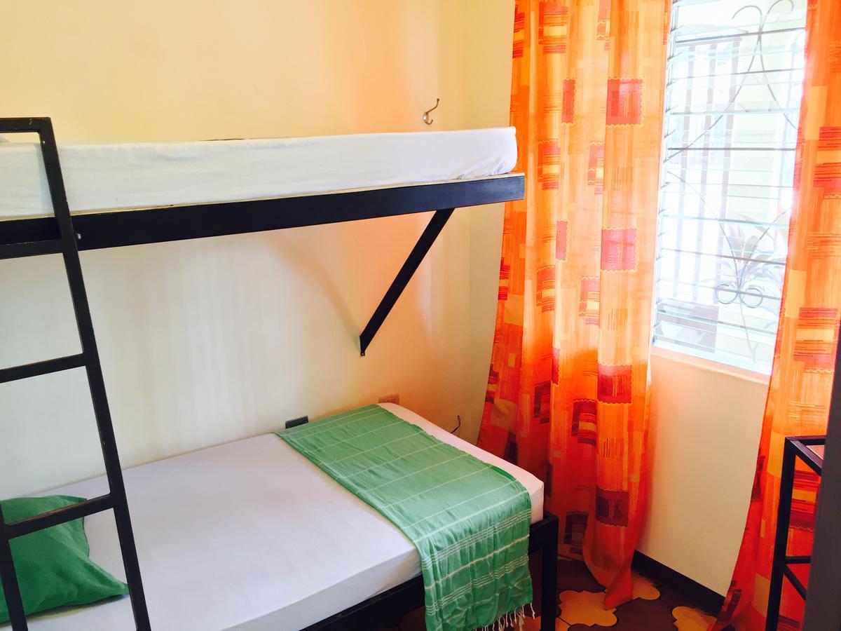 Hostel Dodero 利比里亚 外观 照片
