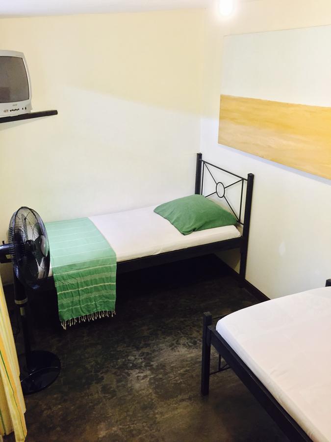 Hostel Dodero 利比里亚 外观 照片