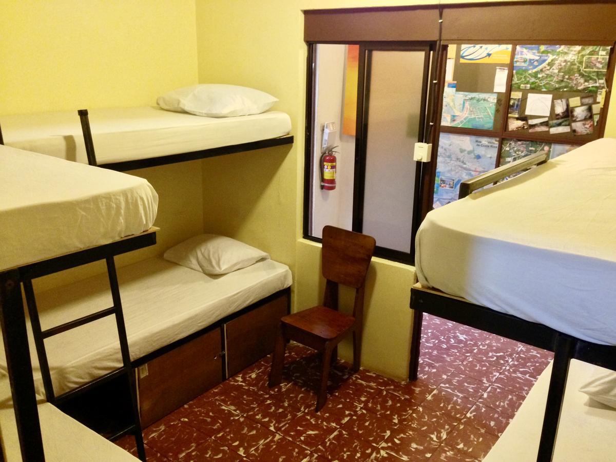 Hostel Dodero 利比里亚 外观 照片