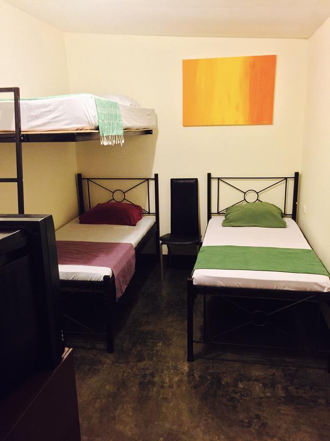Hostel Dodero 利比里亚 外观 照片