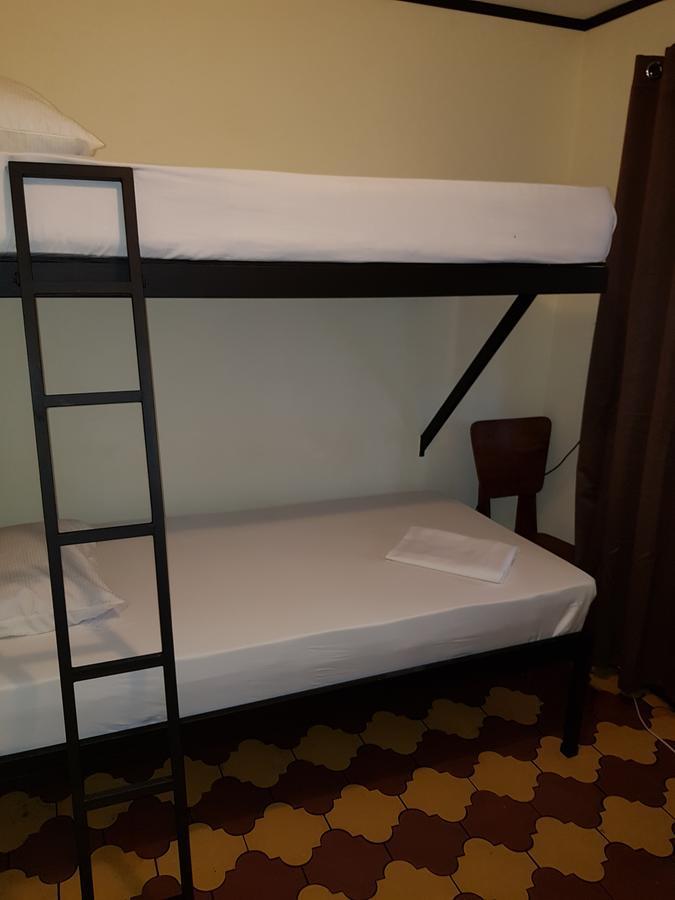 Hostel Dodero 利比里亚 外观 照片